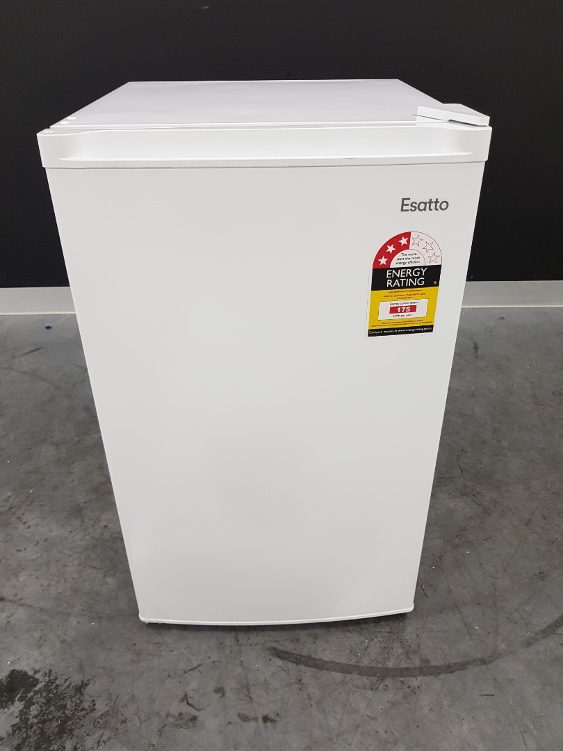 esatto 92l bar freezer