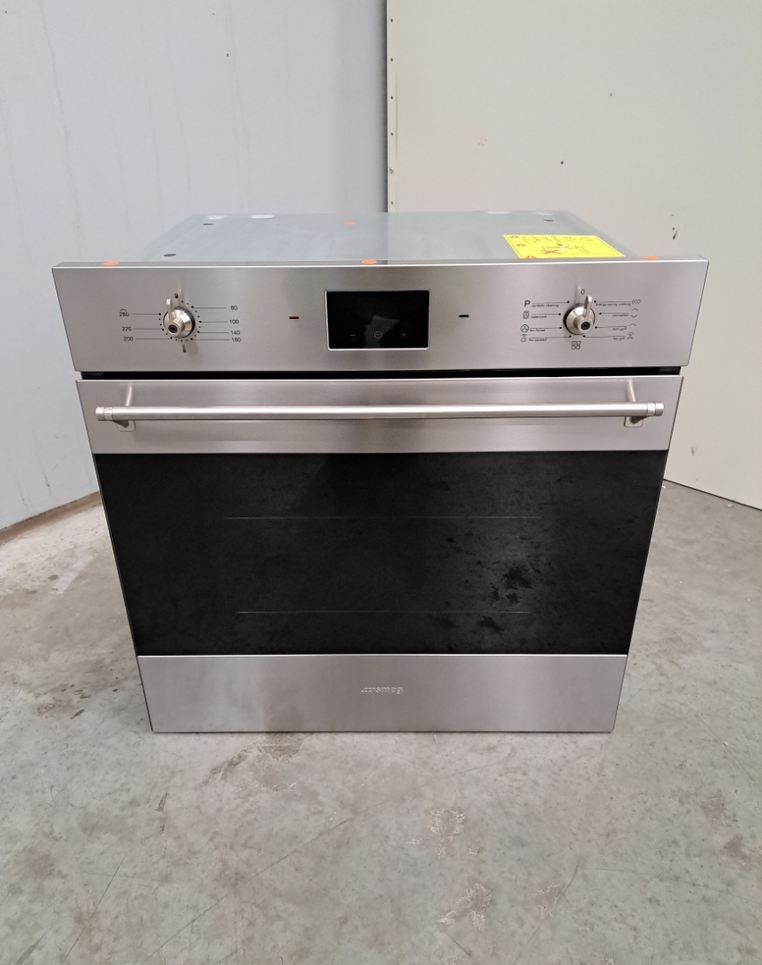 Smeg Classic Pyrosteam Oven - Air Fry & BBQ